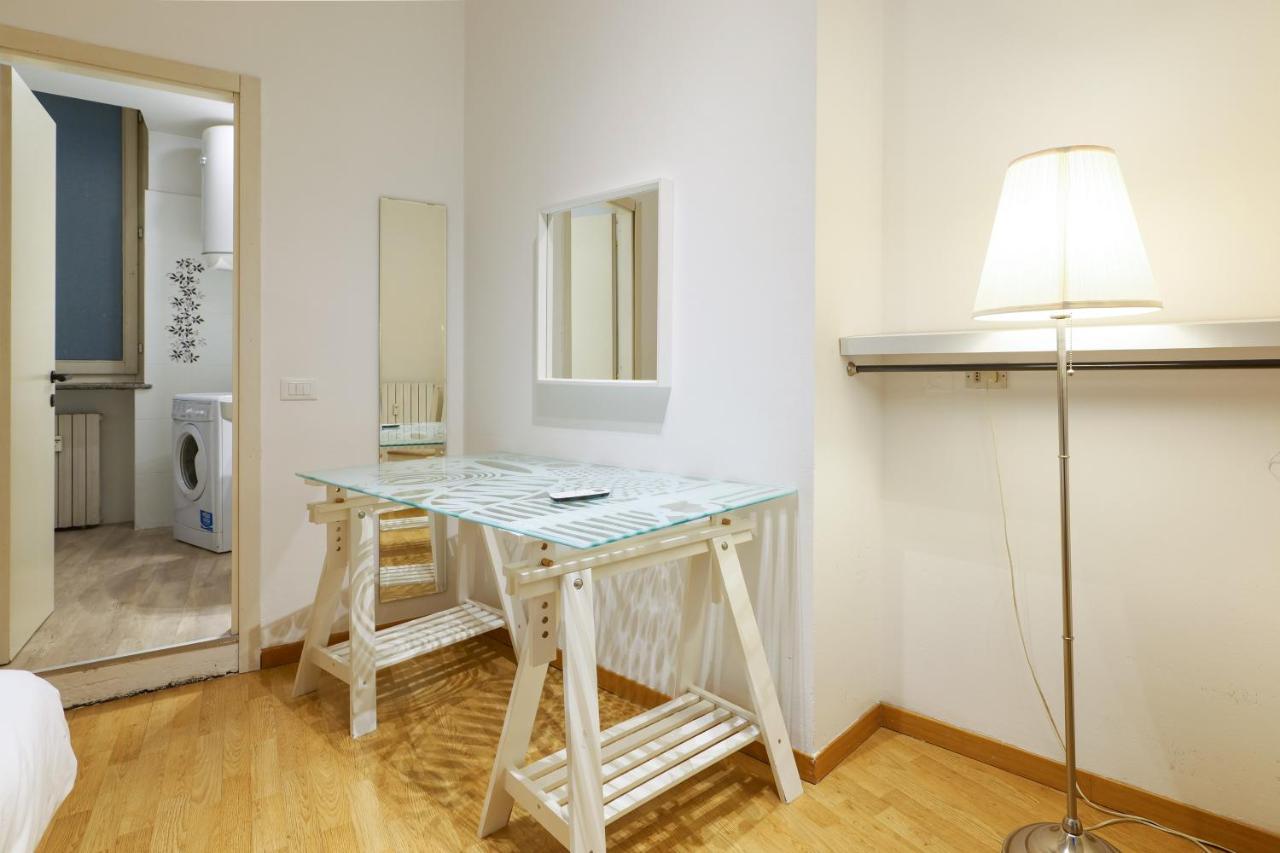Luminoso Con Balcone In Cadorna Appartement Milaan